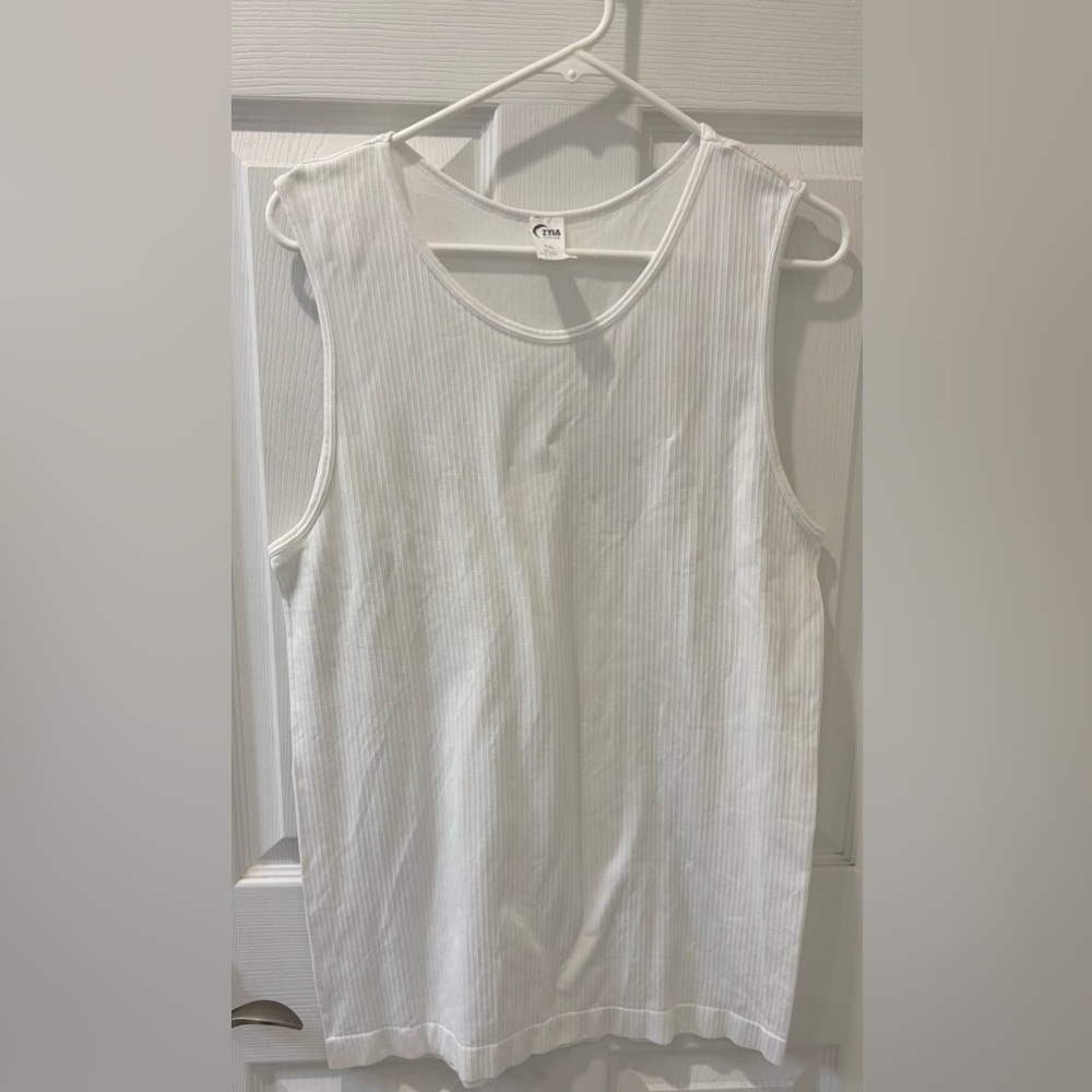 Zyia Active White Ribbed Tank Top